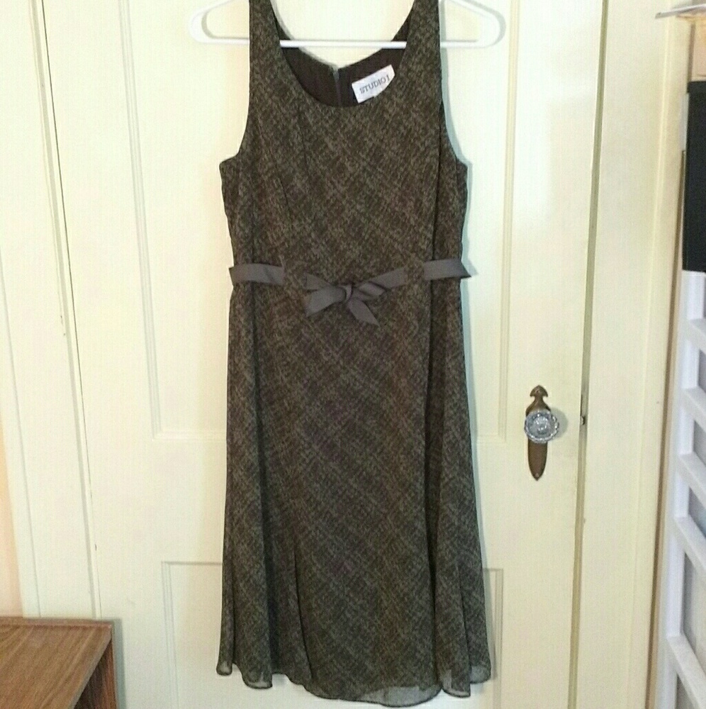 Studio I Black and Green Dress